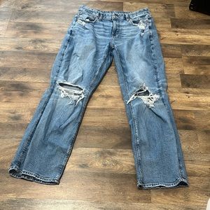 American Eagle curvy straight distressed jeans. Size 12R